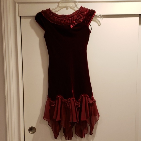 Dress - Picture 1 of 2